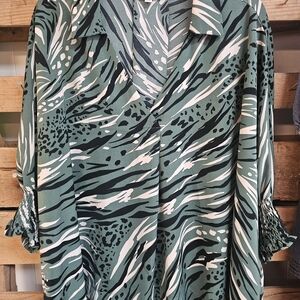 Umgee Green Patterned Blouse